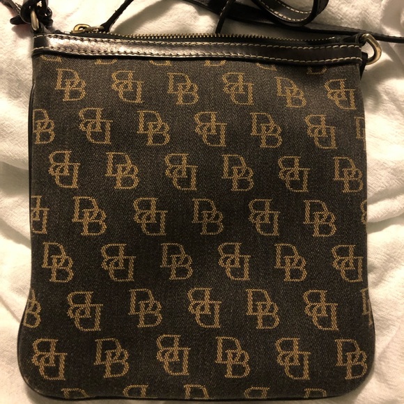 D & B Crossbody Purse - Picture 2 of 5